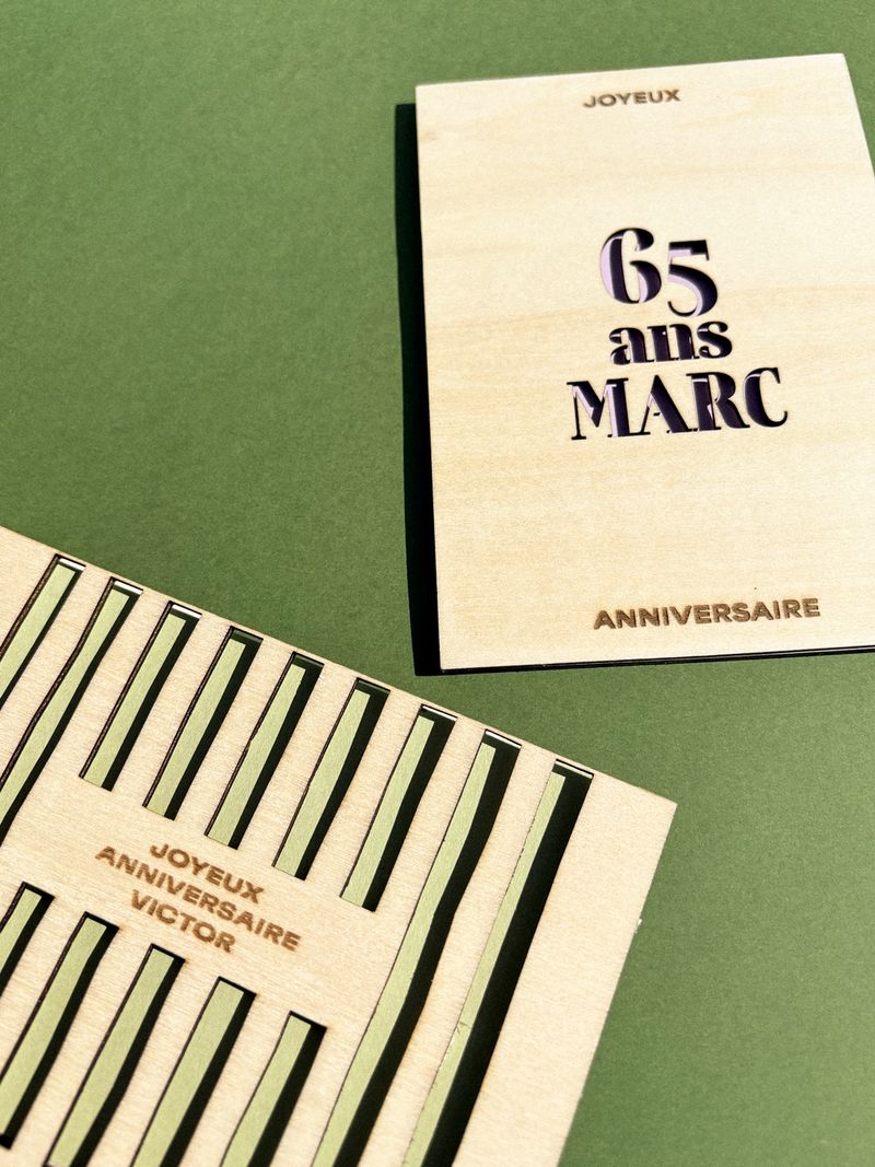carte-anniversaire-en-bois-personnalisée-originale